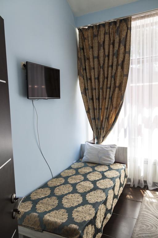 Hotel Tiflis Almaty Zimmer foto