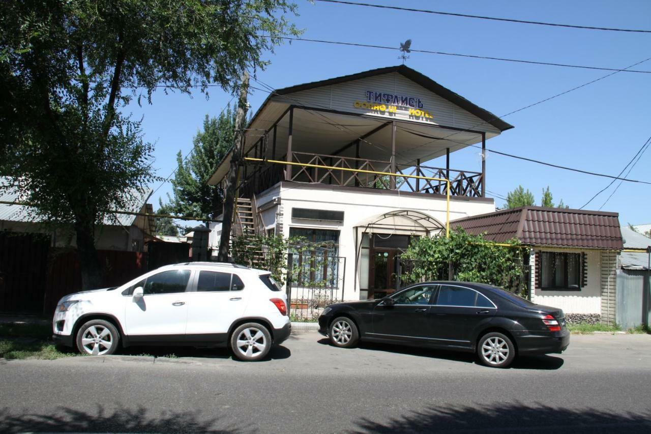 Hotel Tiflis Almaty Exterior foto